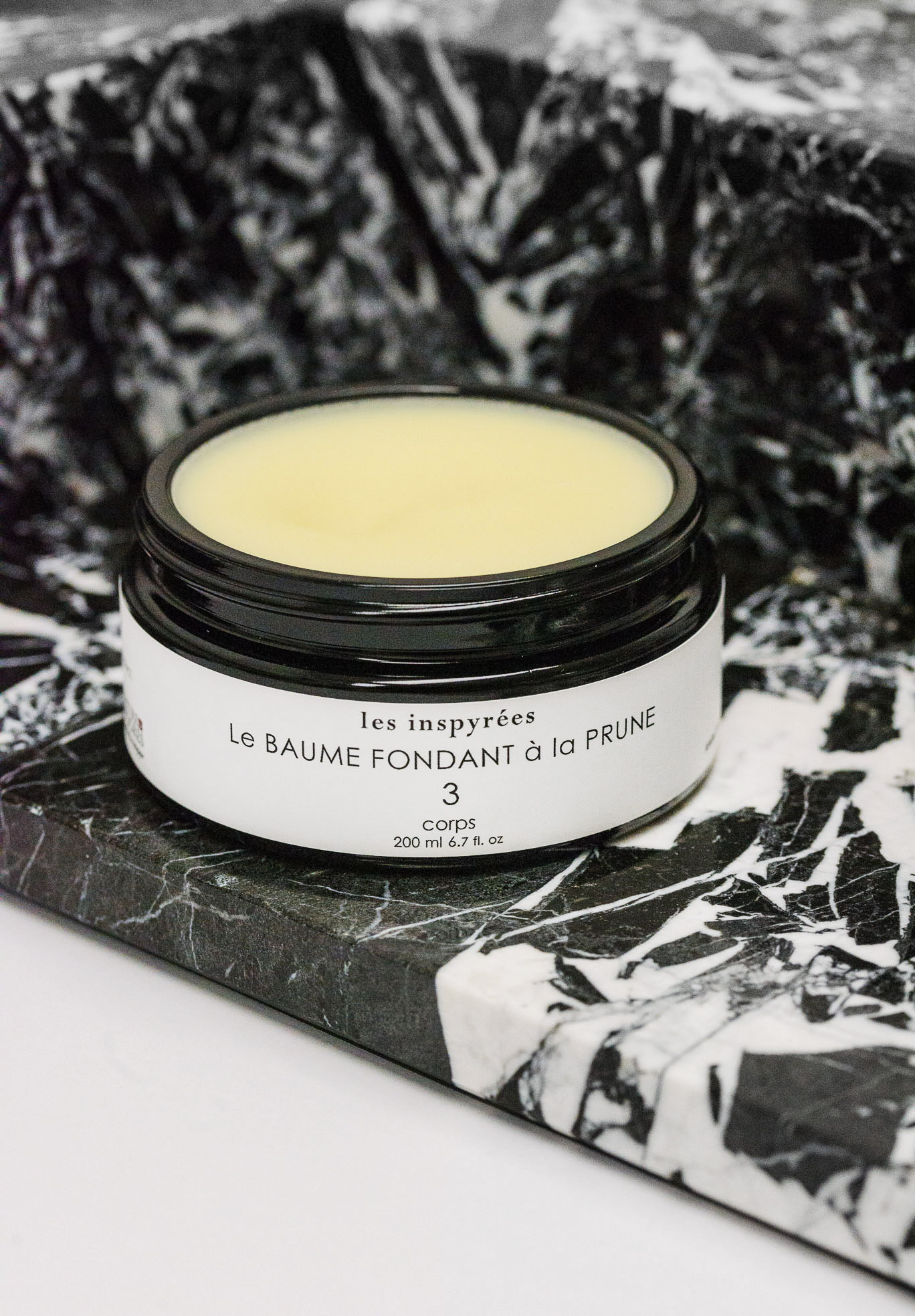 Peau sèche ? Découvrez Le BAUME FONDANT À LA PRUNE les inspyrées